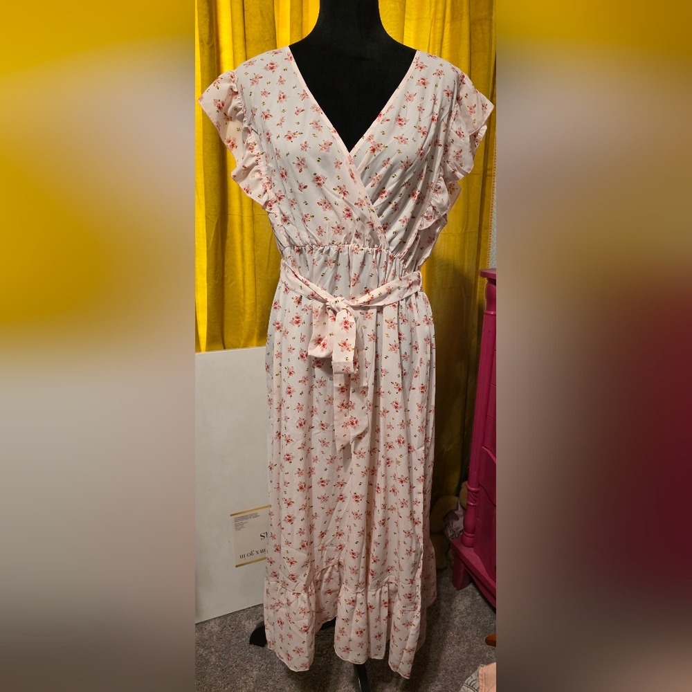 Floral Wrap Midi Dress in Light Pink XL